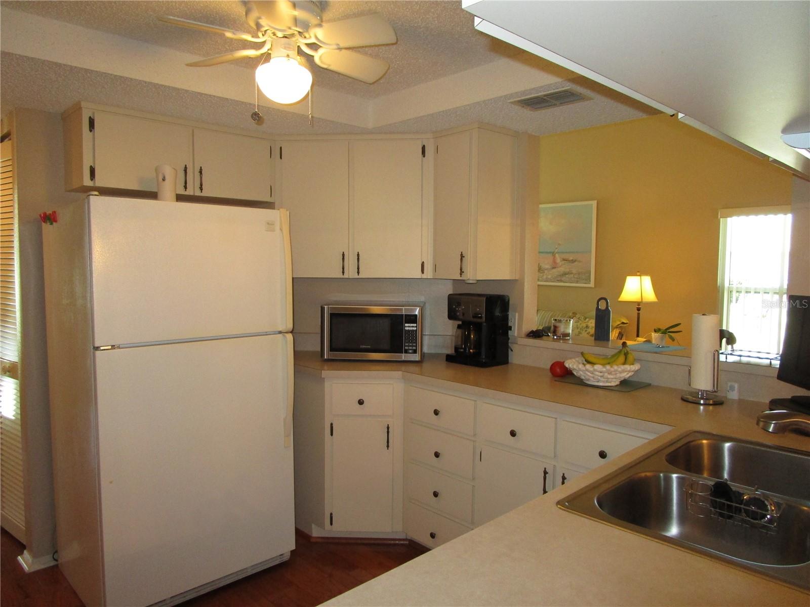 HOLIDAY LAKE VILLAS CONDO - Residential