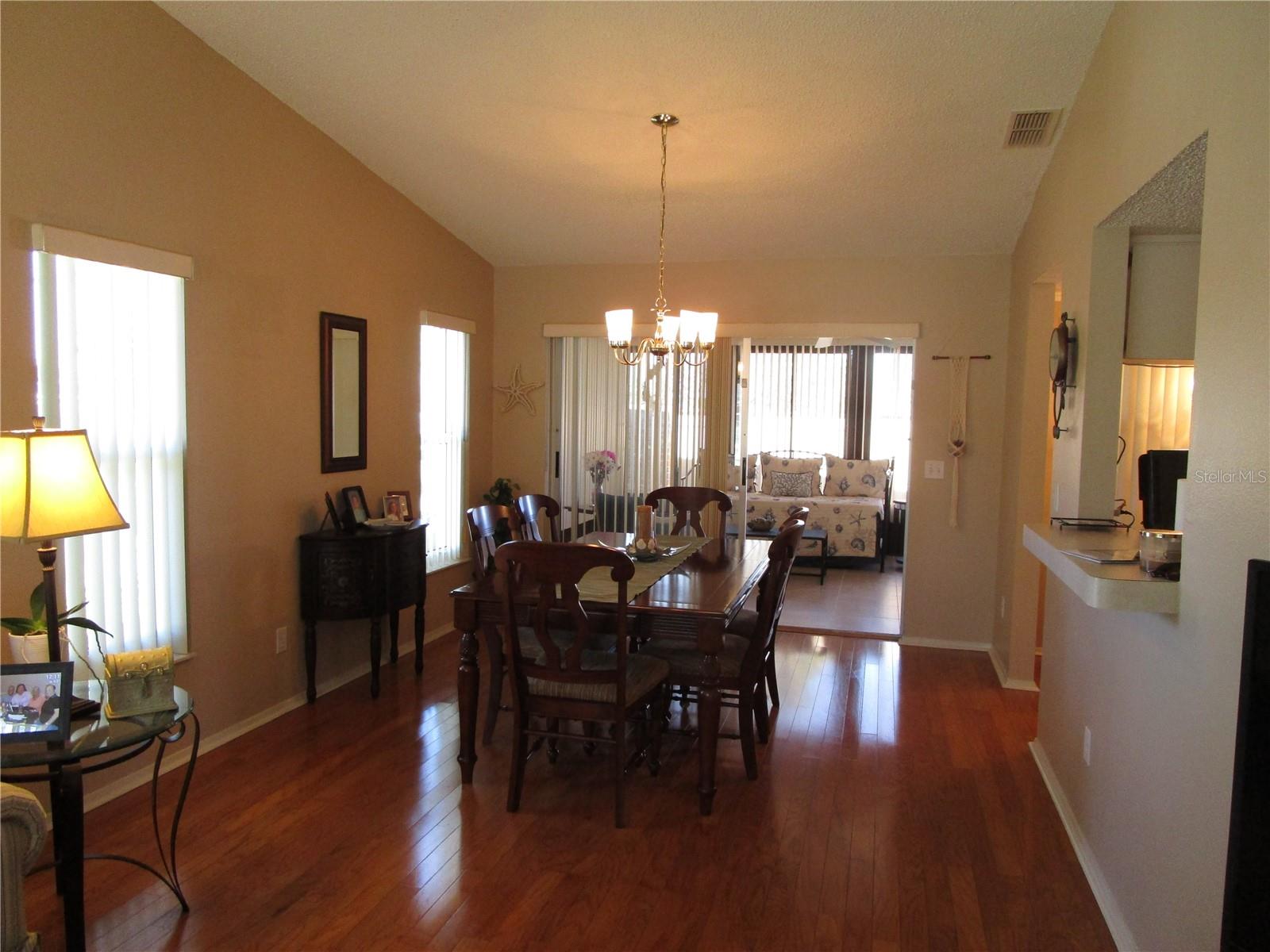 HOLIDAY LAKE VILLAS CONDO - Residential