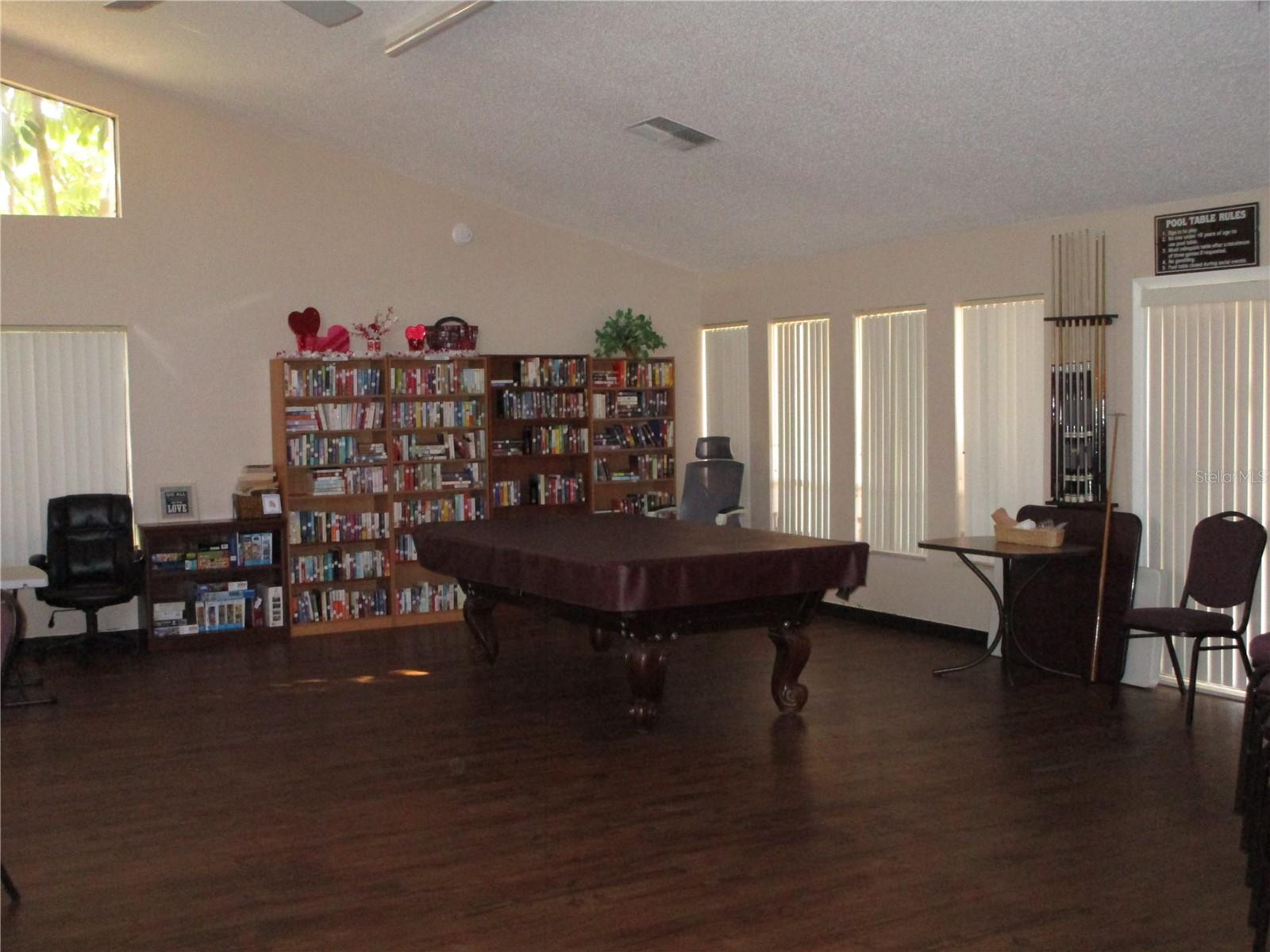 HOLIDAY LAKE VILLAS CONDO - Residential