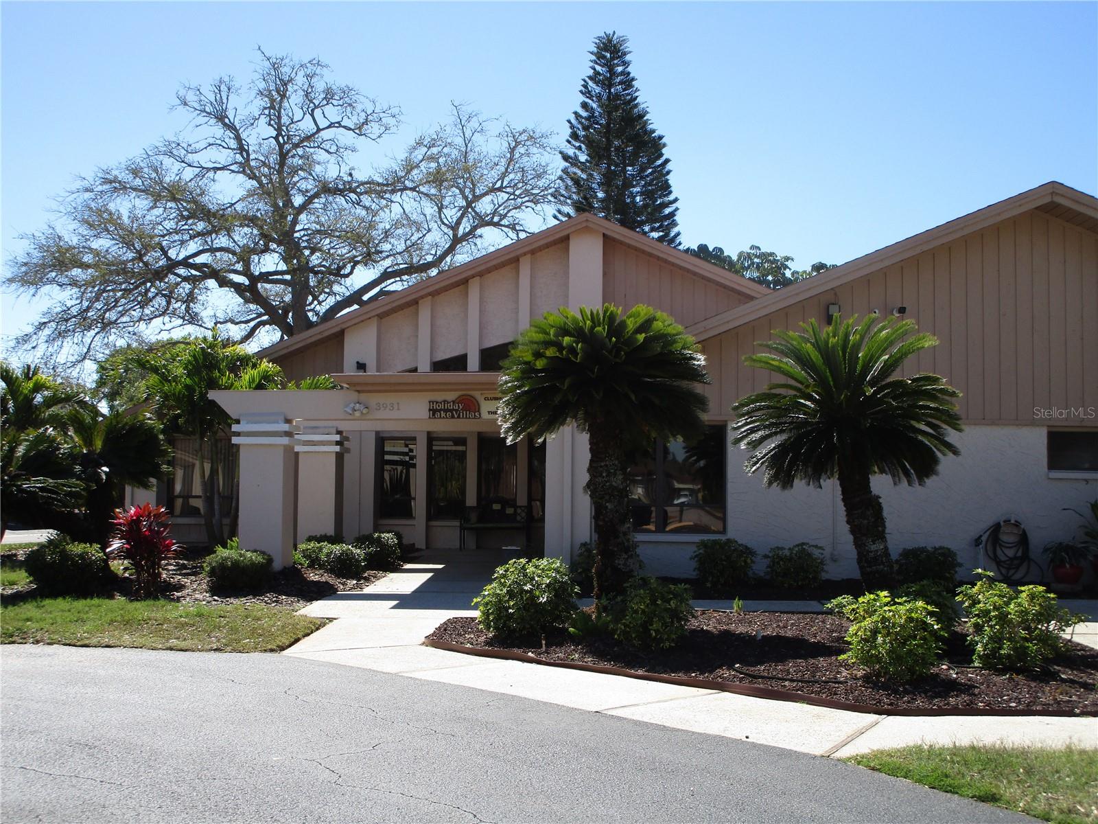 HOLIDAY LAKE VILLAS CONDO - Residential