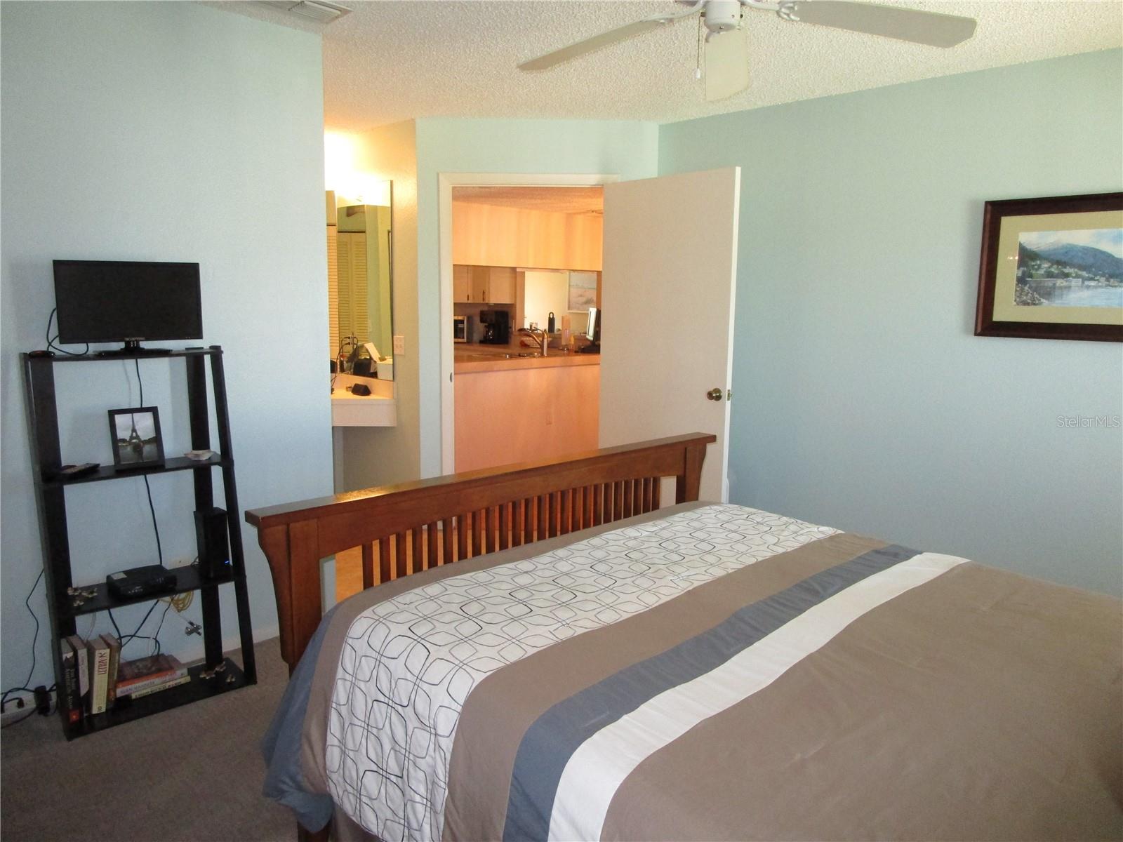 HOLIDAY LAKE VILLAS CONDO - Residential