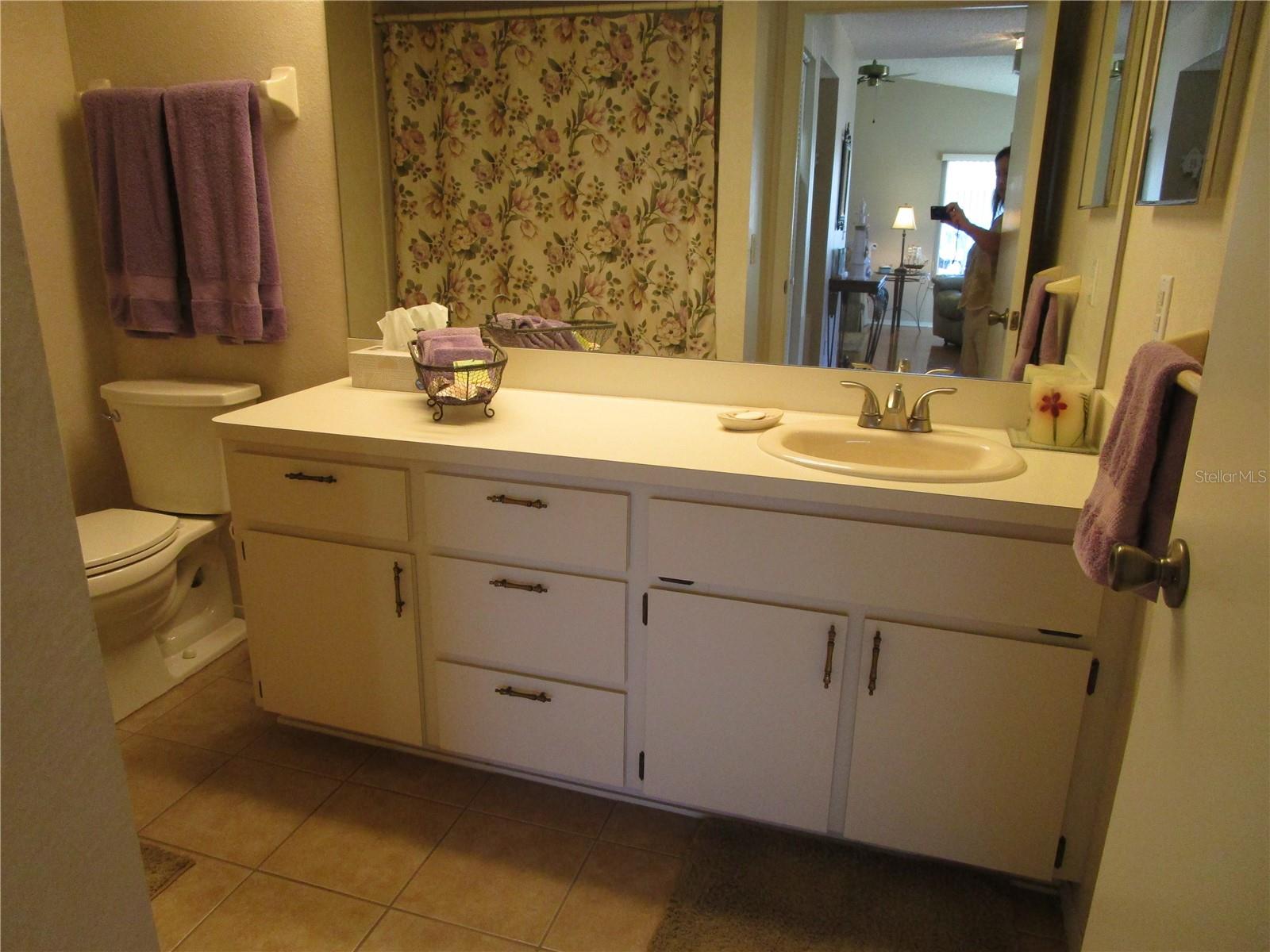 HOLIDAY LAKE VILLAS CONDO - Residential