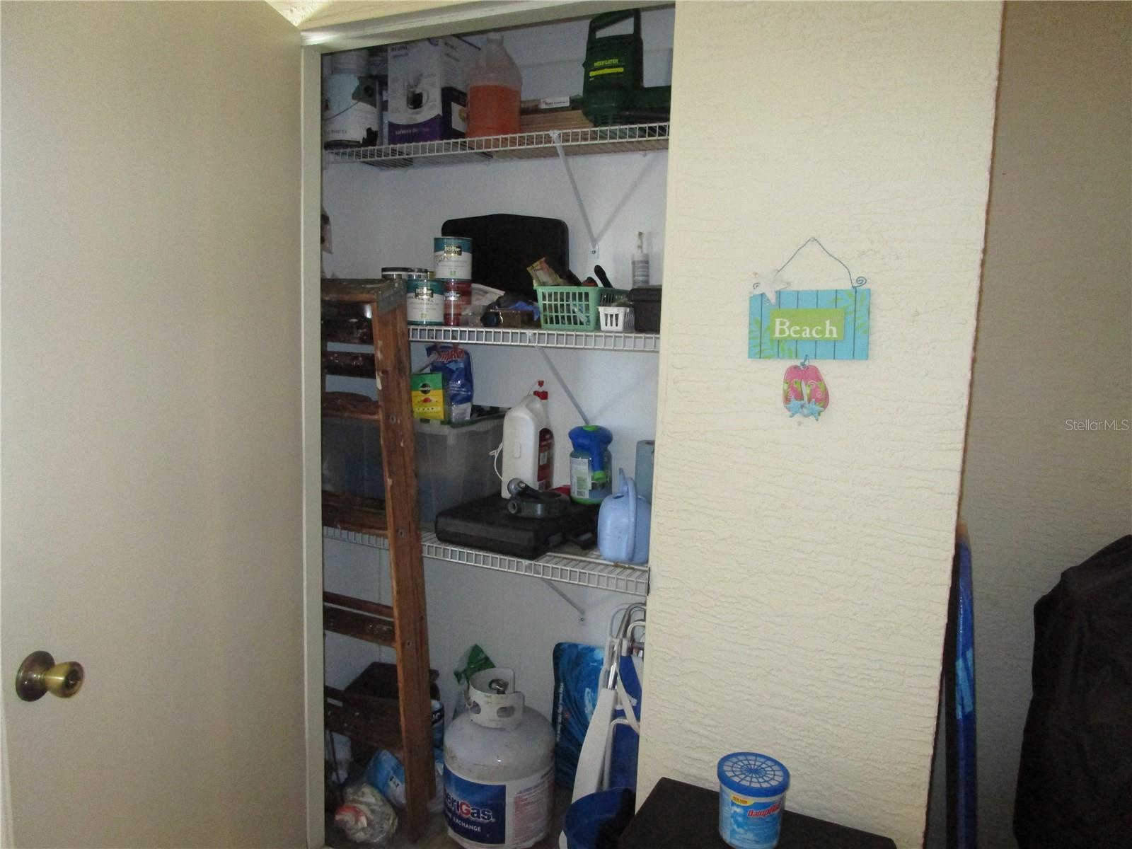 HOLIDAY LAKE VILLAS CONDO - Residential