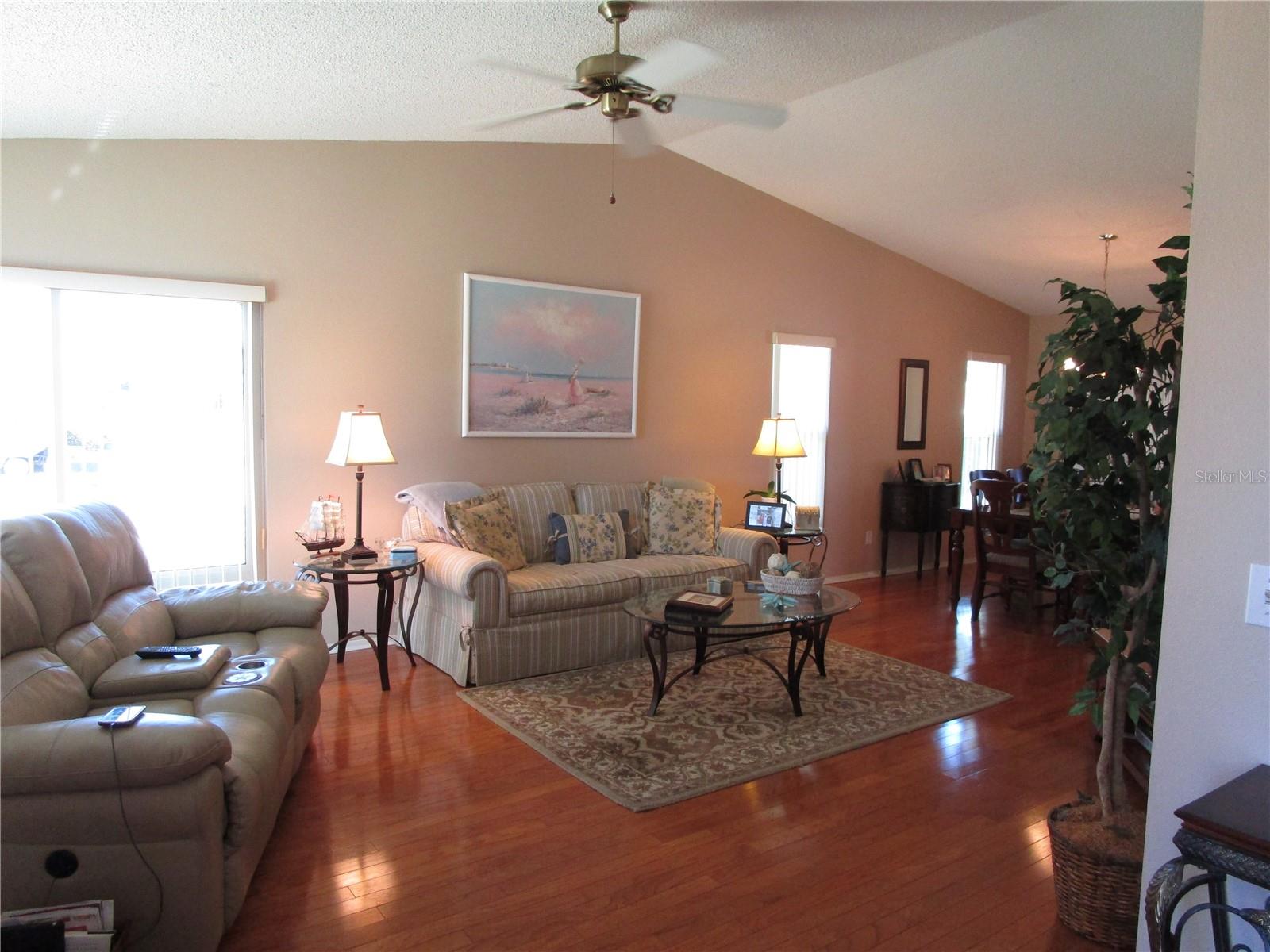 HOLIDAY LAKE VILLAS CONDO - Residential