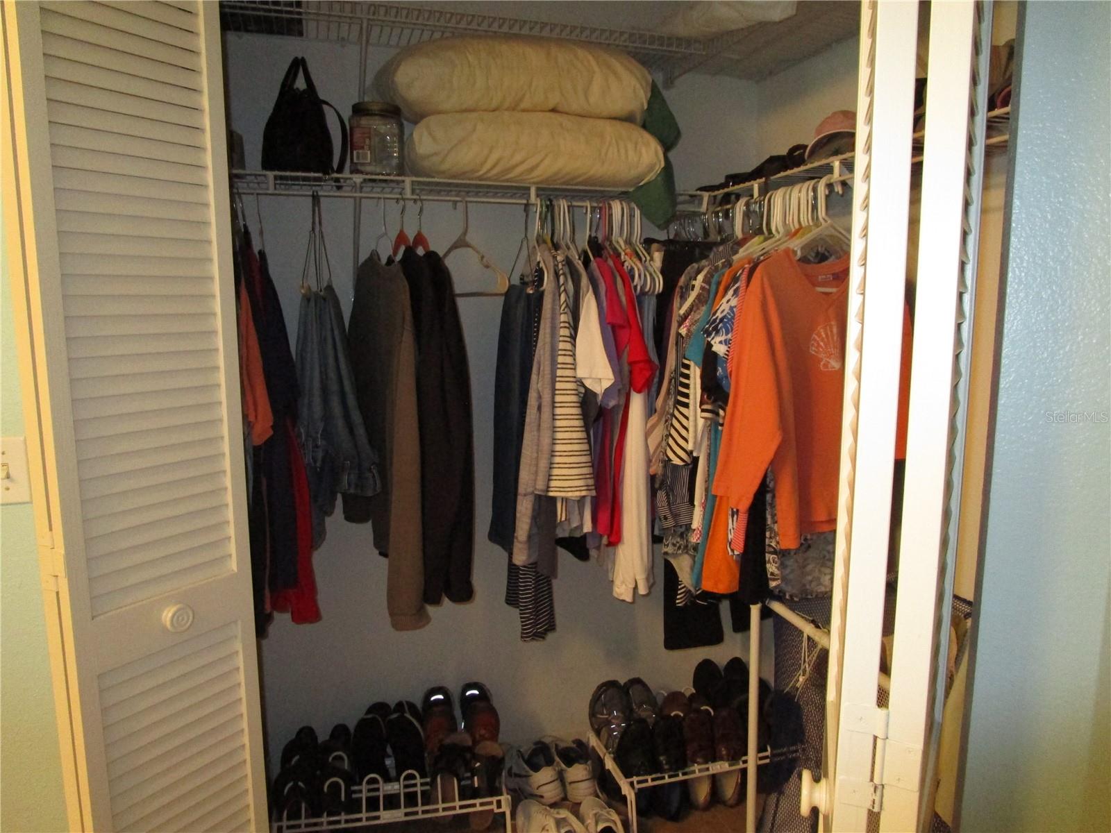 HOLIDAY LAKE VILLAS CONDO - Residential