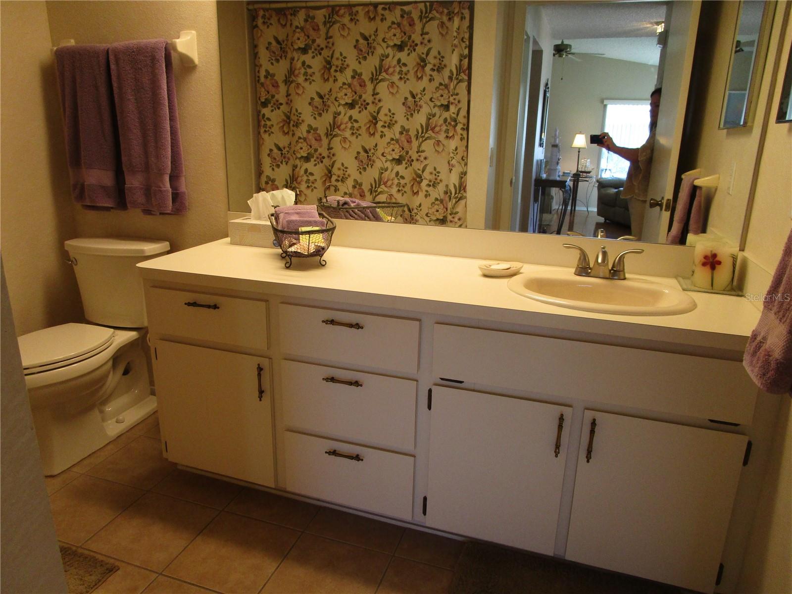 HOLIDAY LAKE VILLAS CONDO - Residential