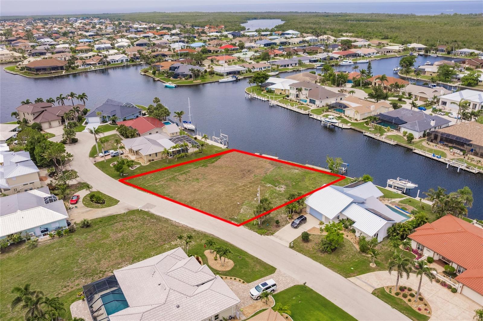 PUNTA GORDA ISLES SEC 06 - Land