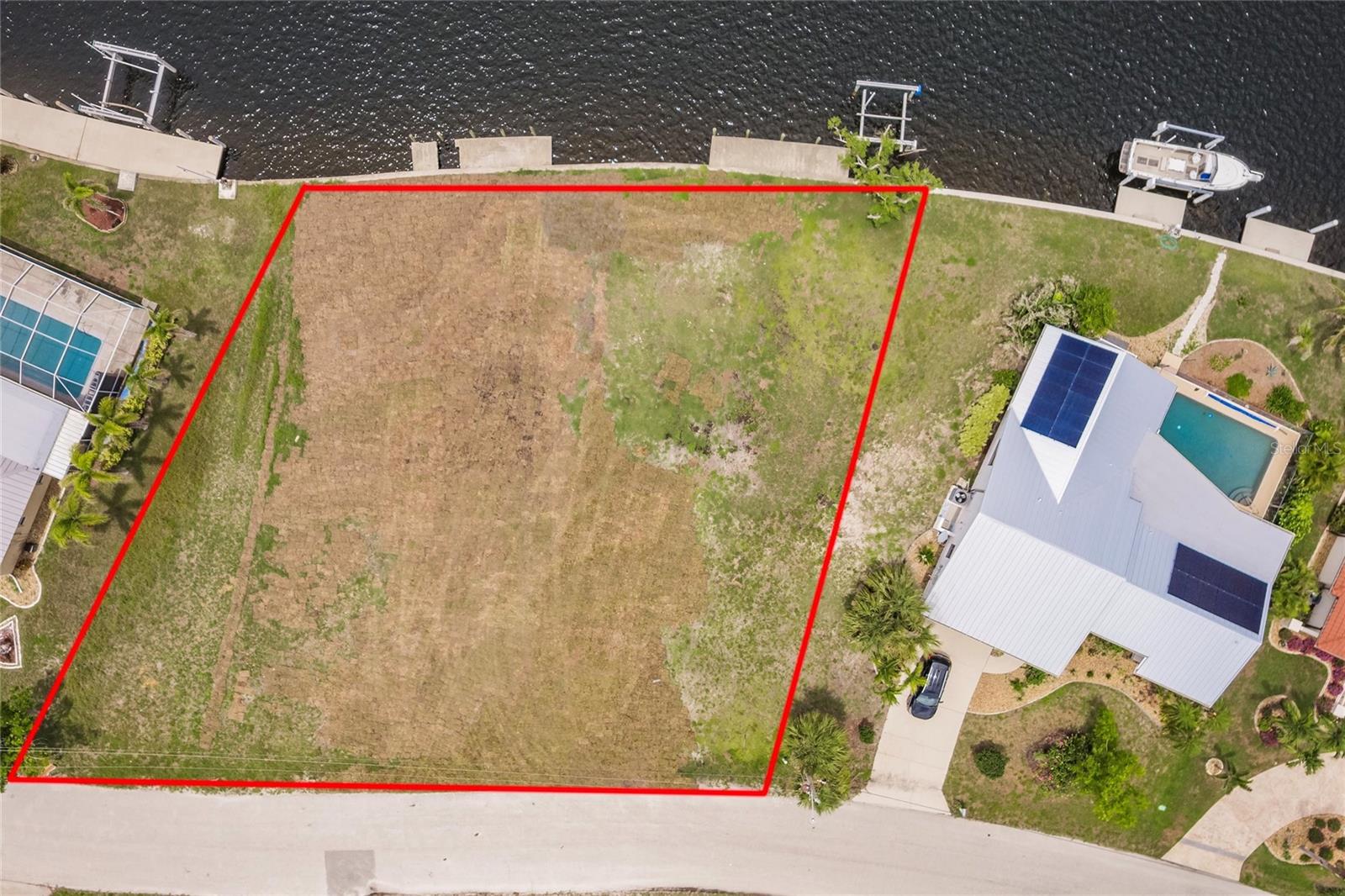 PUNTA GORDA ISLES SEC 06 - Land