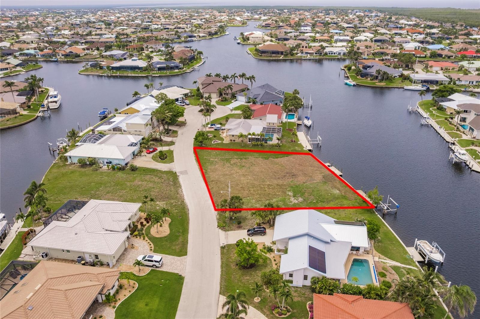PUNTA GORDA ISLES SEC 06 - Land