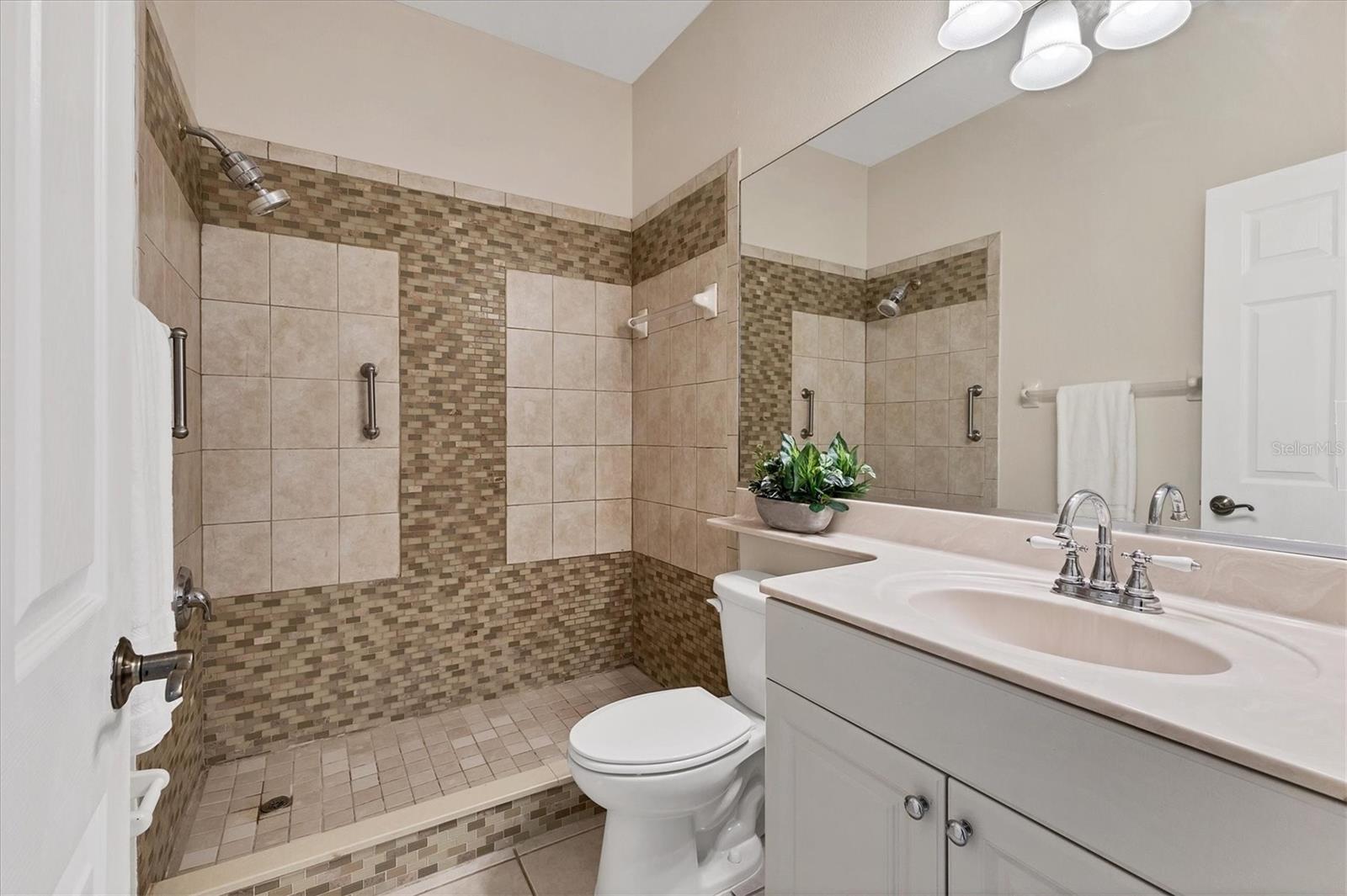 CALLISTA VLG - Residential