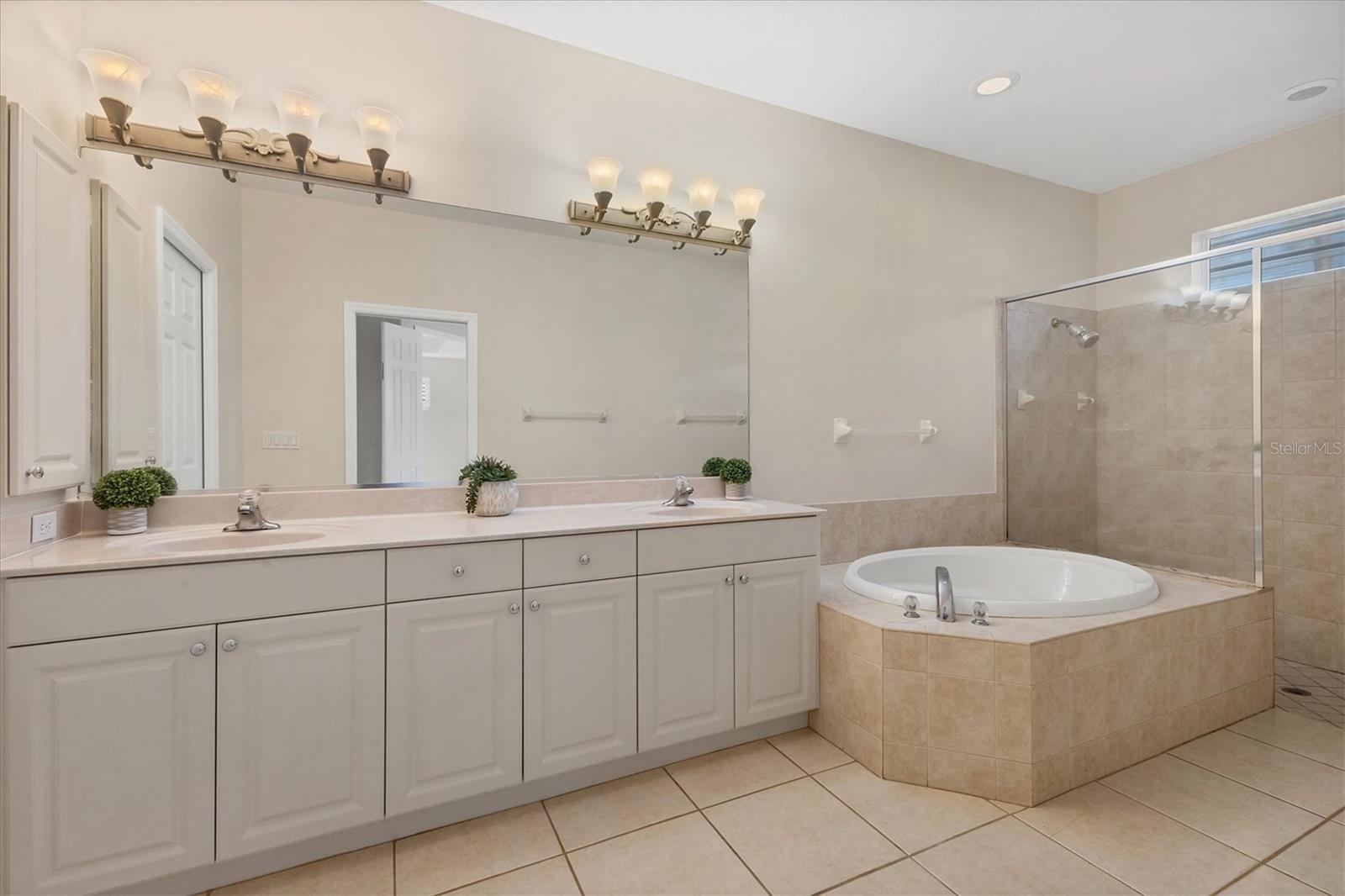 CALLISTA VLG - Residential