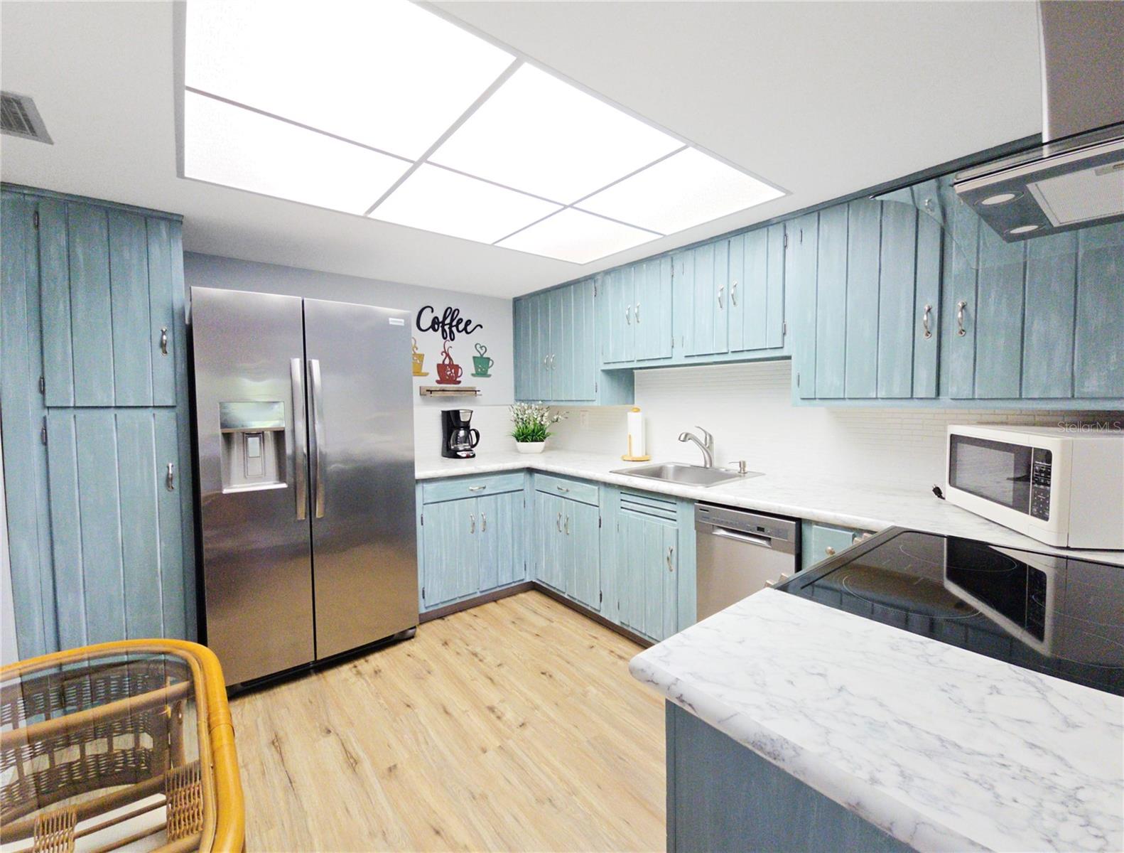 TWIN LAKES VILLAGE EAST CONDO - Residential