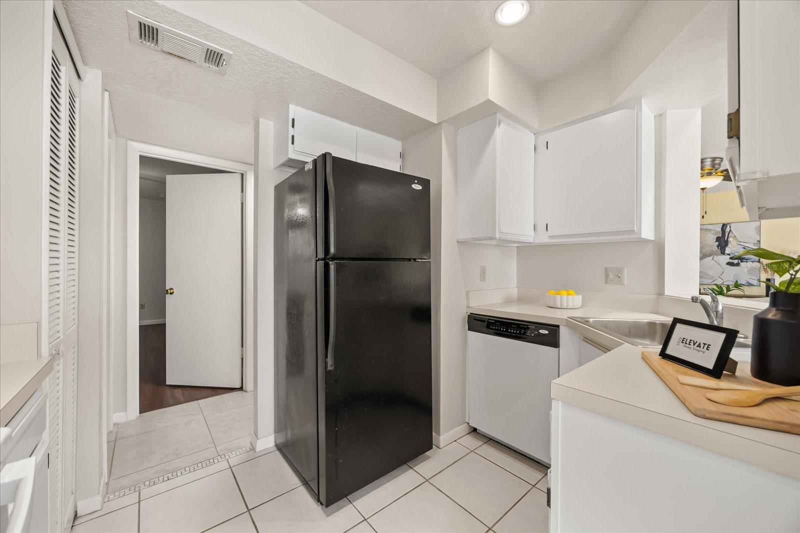 VINEYARD SOUND CONDO - Residential