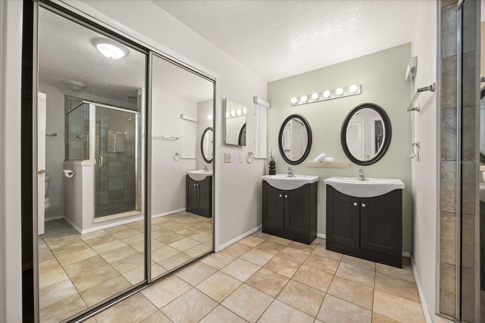 VINEYARD SOUND CONDO - Residential