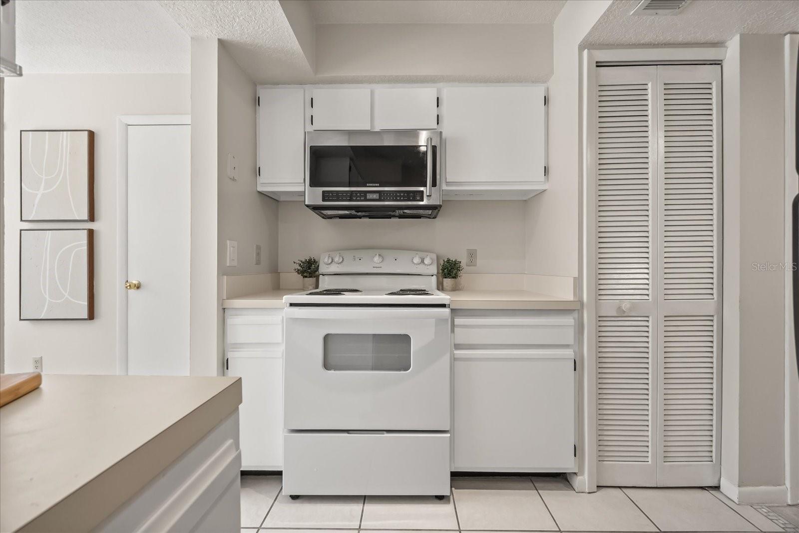 VINEYARD SOUND CONDO - Residential