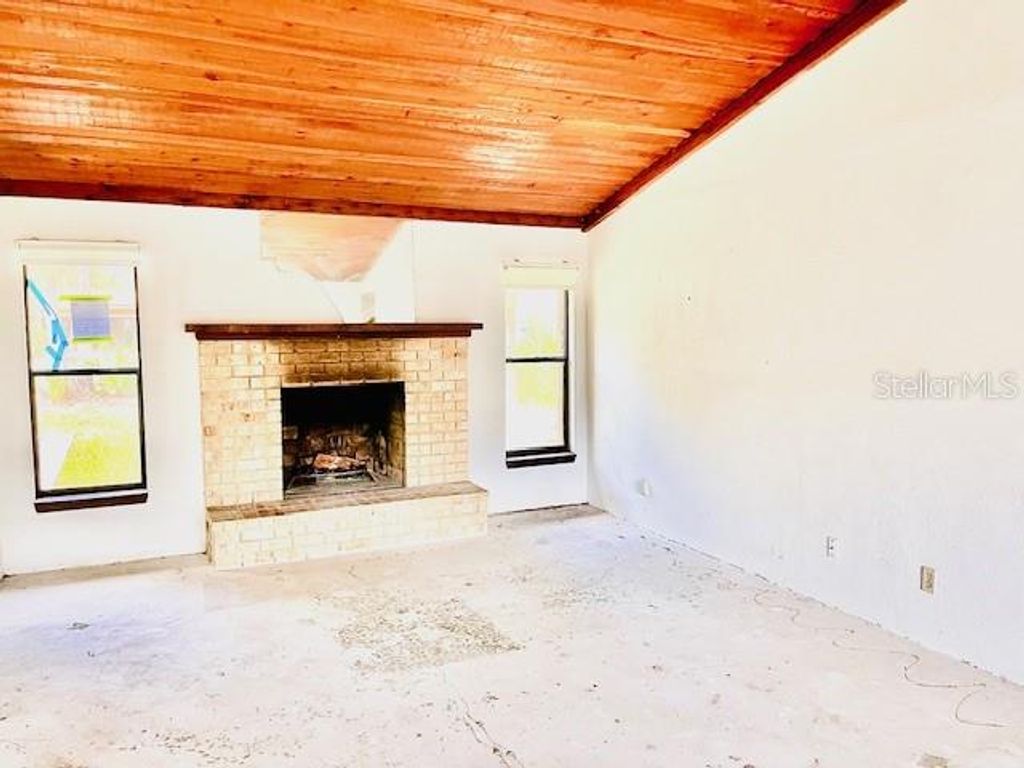 Photo of 7 Brookside Circle, Ormond Beach, FL 32174 (MLS # FC312908)