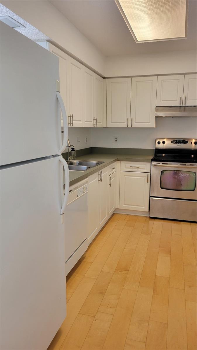 CORDOVA GARDENS - Residential Lease