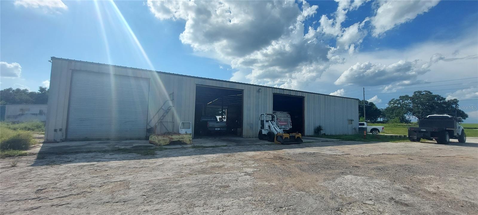 SUNSET HILLS - Commercial Sale