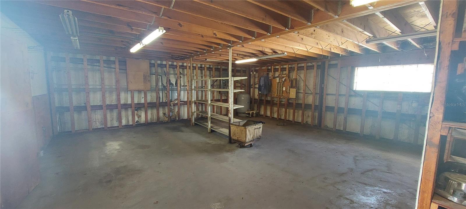 SUNSET HILLS - Commercial Sale