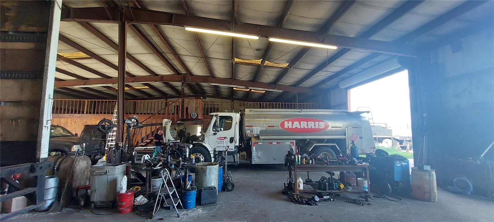 SUNSET HILLS - Commercial Sale