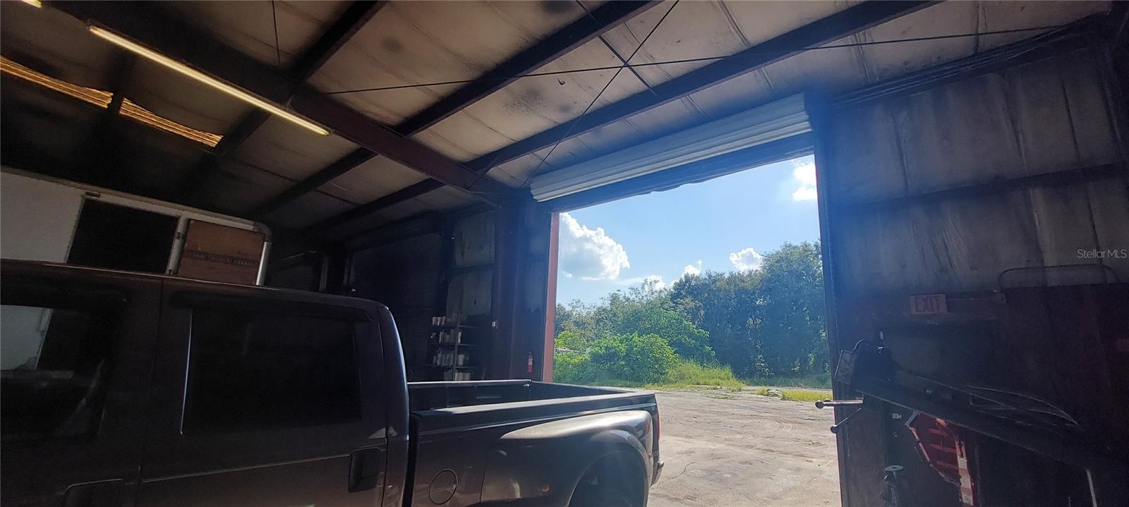 SUNSET HILLS - Commercial Sale