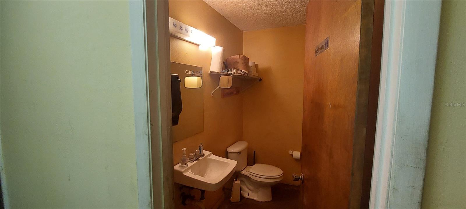 SUNSET HILLS - Commercial Sale