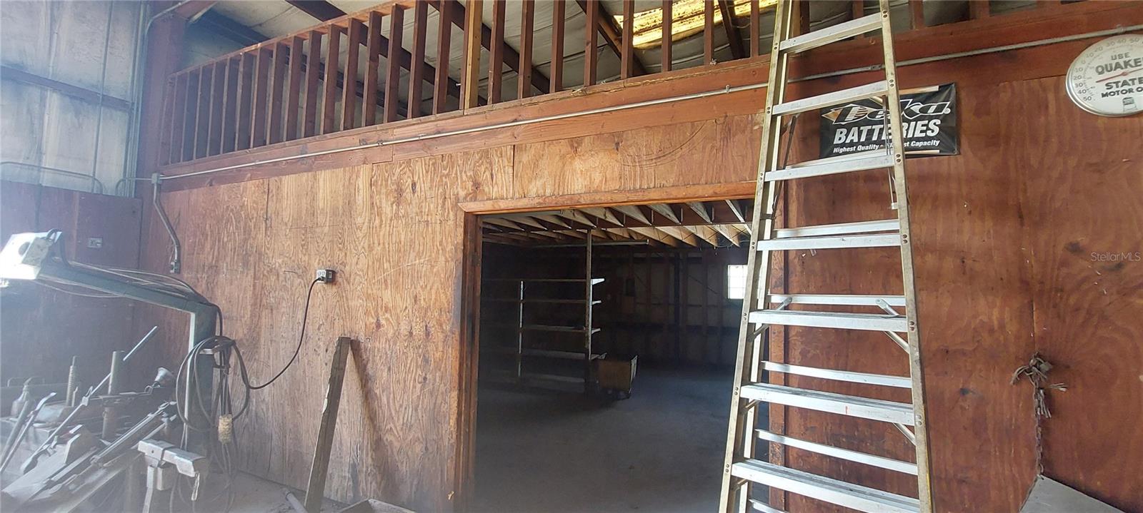 SUNSET HILLS - Commercial Sale