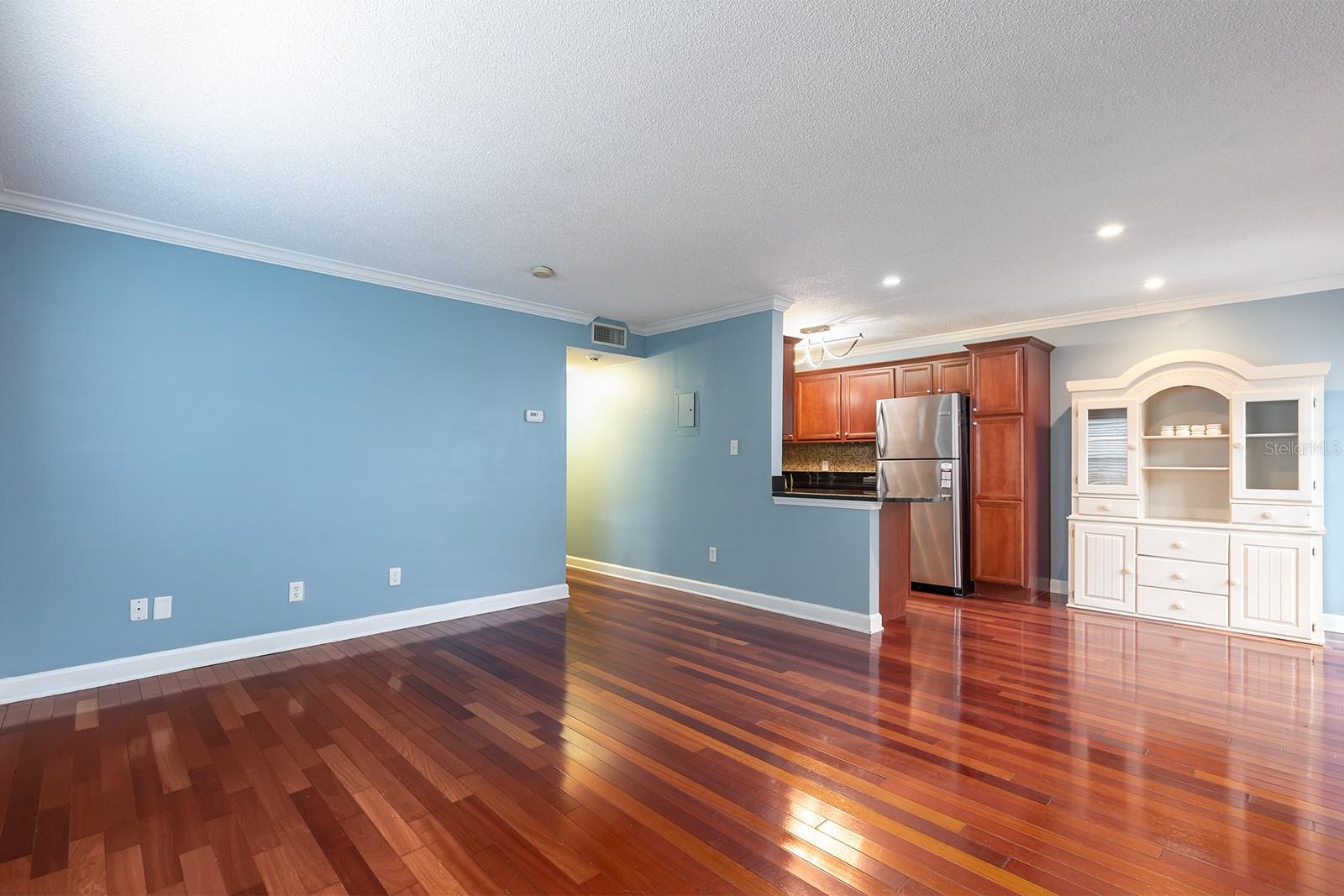 SIENNA PLACE CONDO - Residential