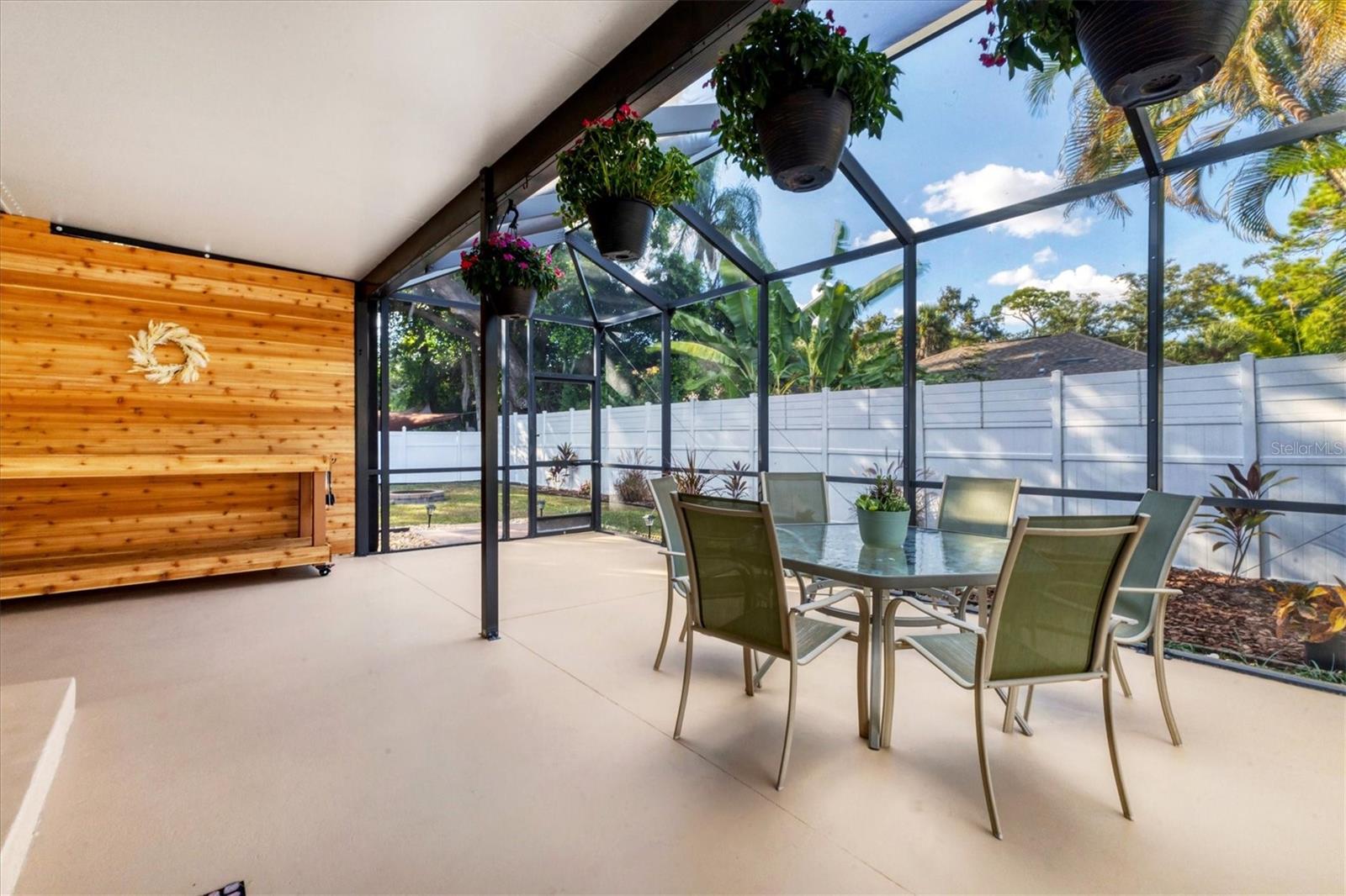 SUNNYBROOK - Residential