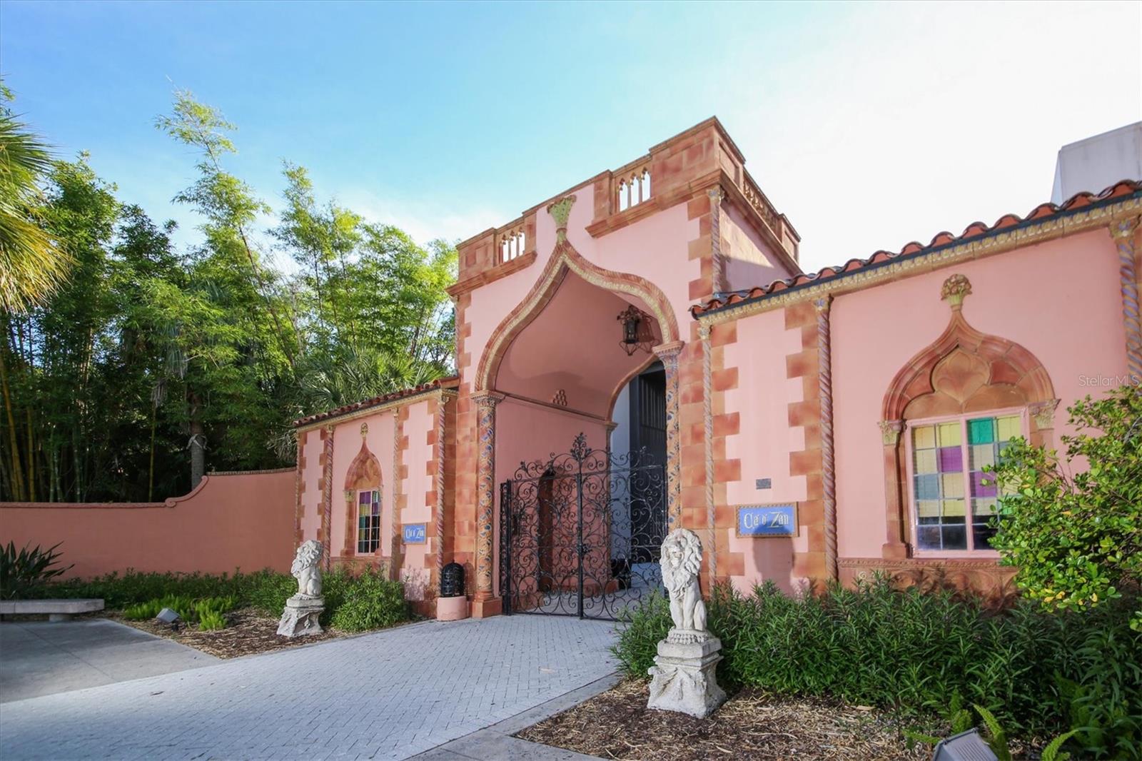 SUNNYBROOK - Residential