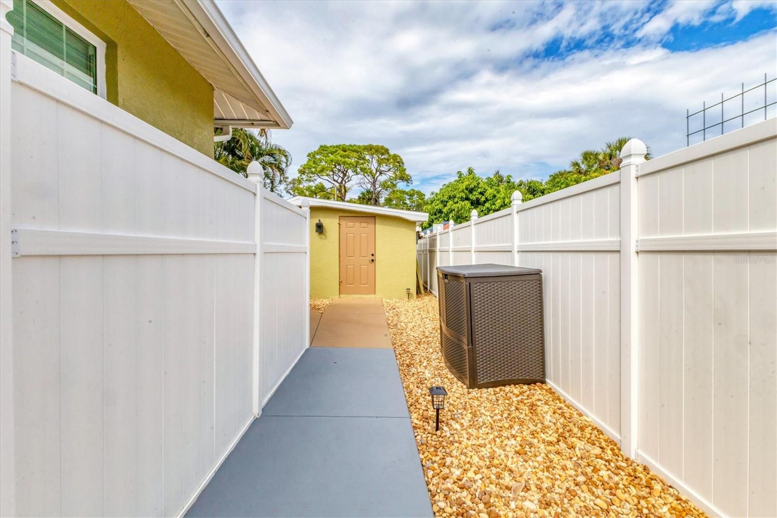 SUNNYBROOK - Residential