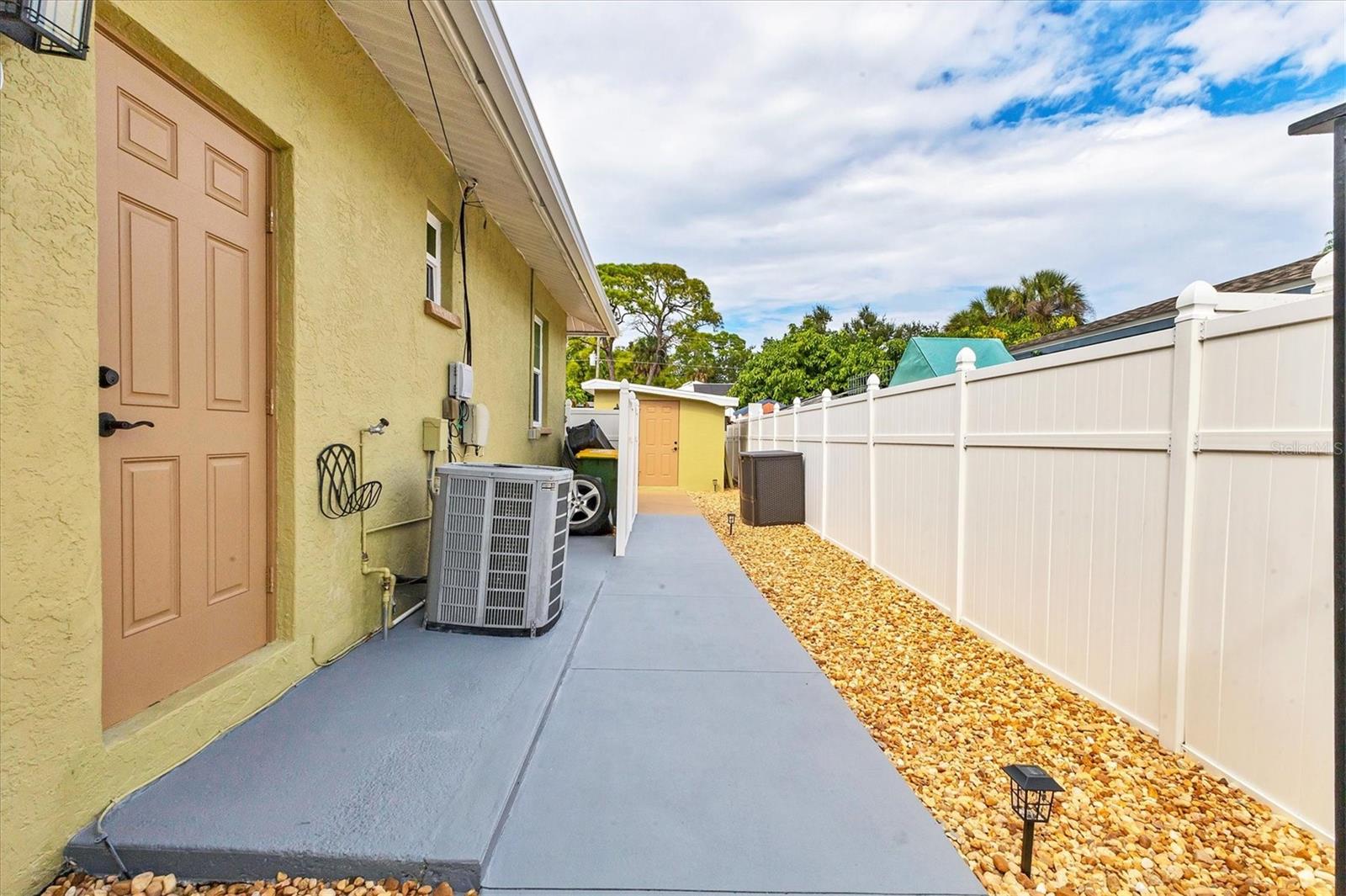 SUNNYBROOK - Residential