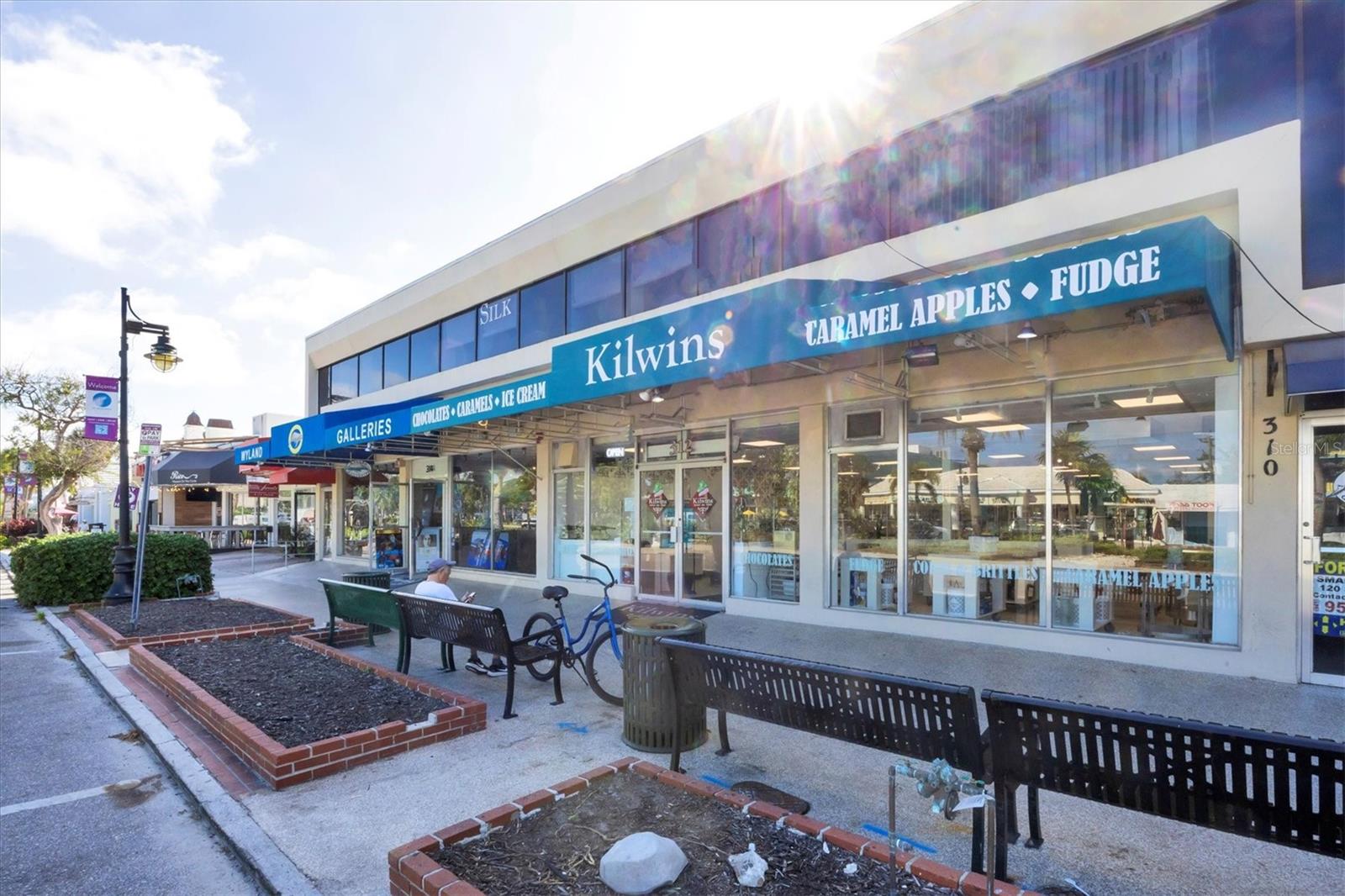 SUNNYBROOK - Residential