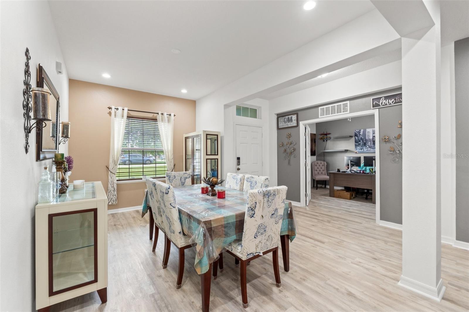 ROYAL HIGHLANDS - Residential
