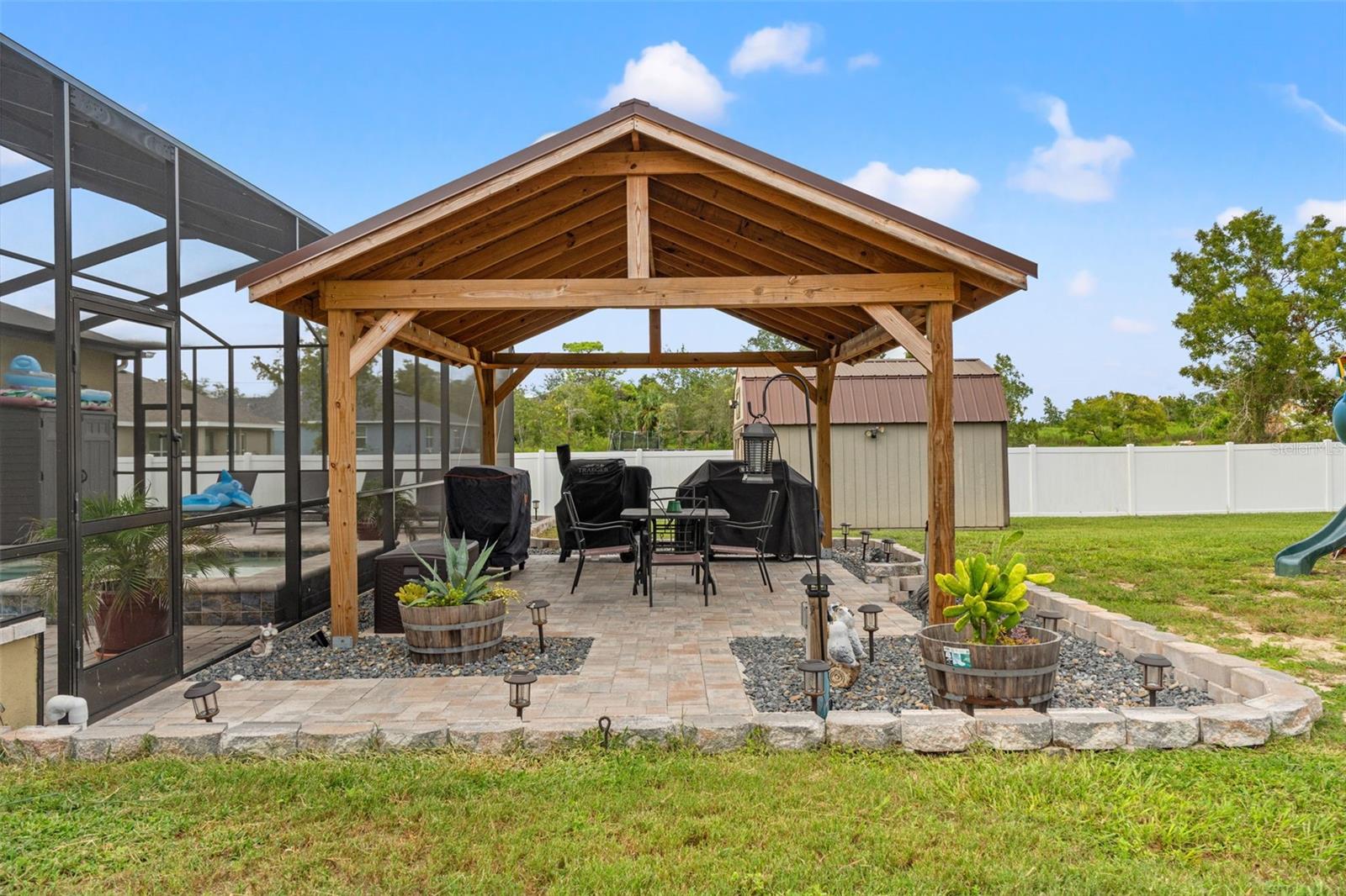 ROYAL HIGHLANDS - Residential