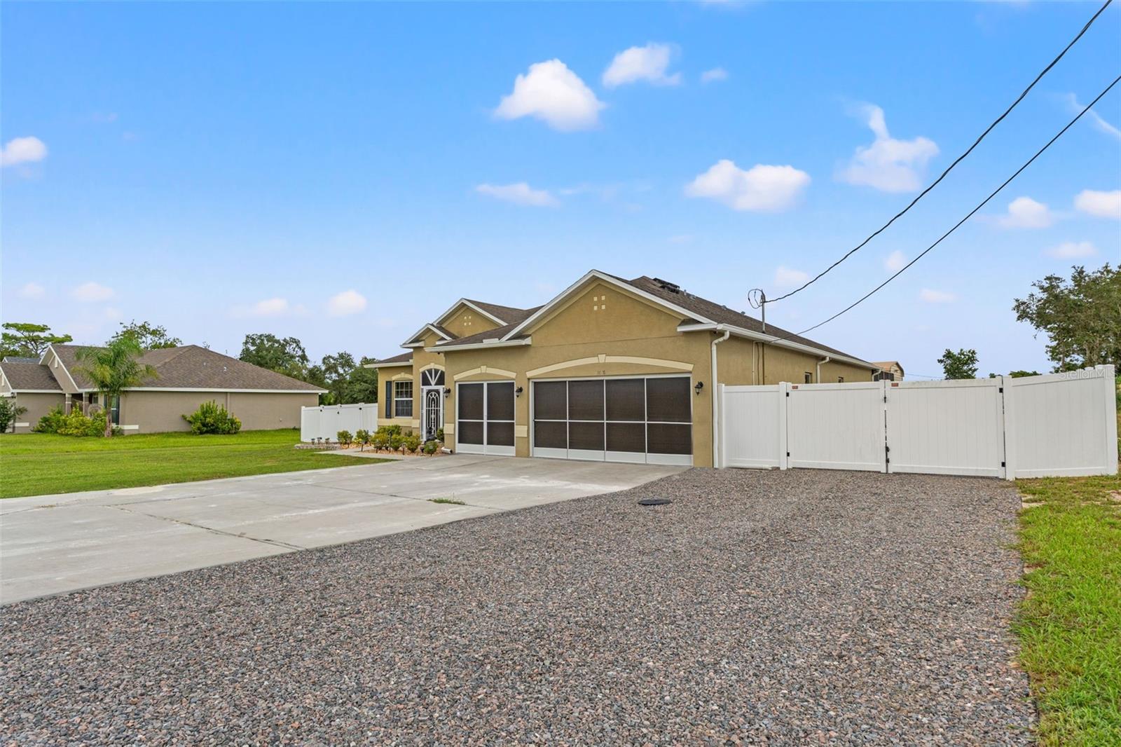 ROYAL HIGHLANDS - Residential