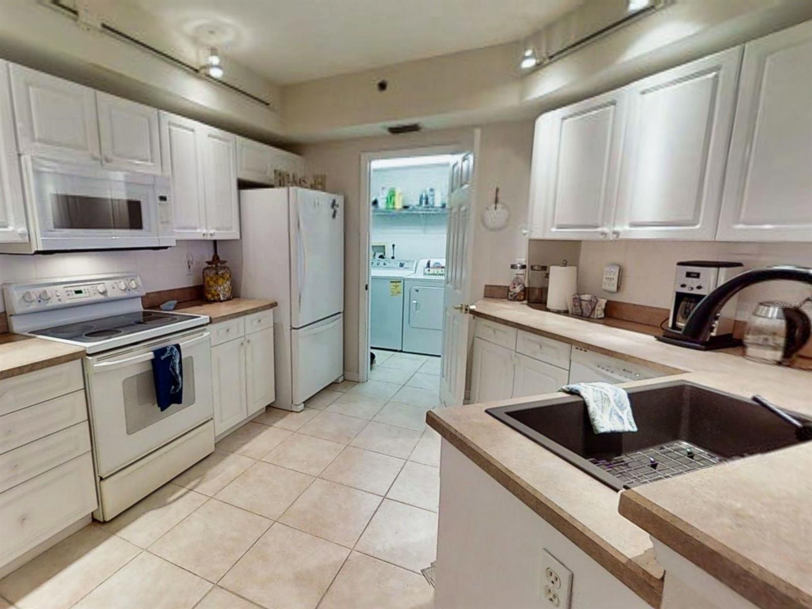 Ocean Walk Condo At Nsb Bldg 06 - Residential