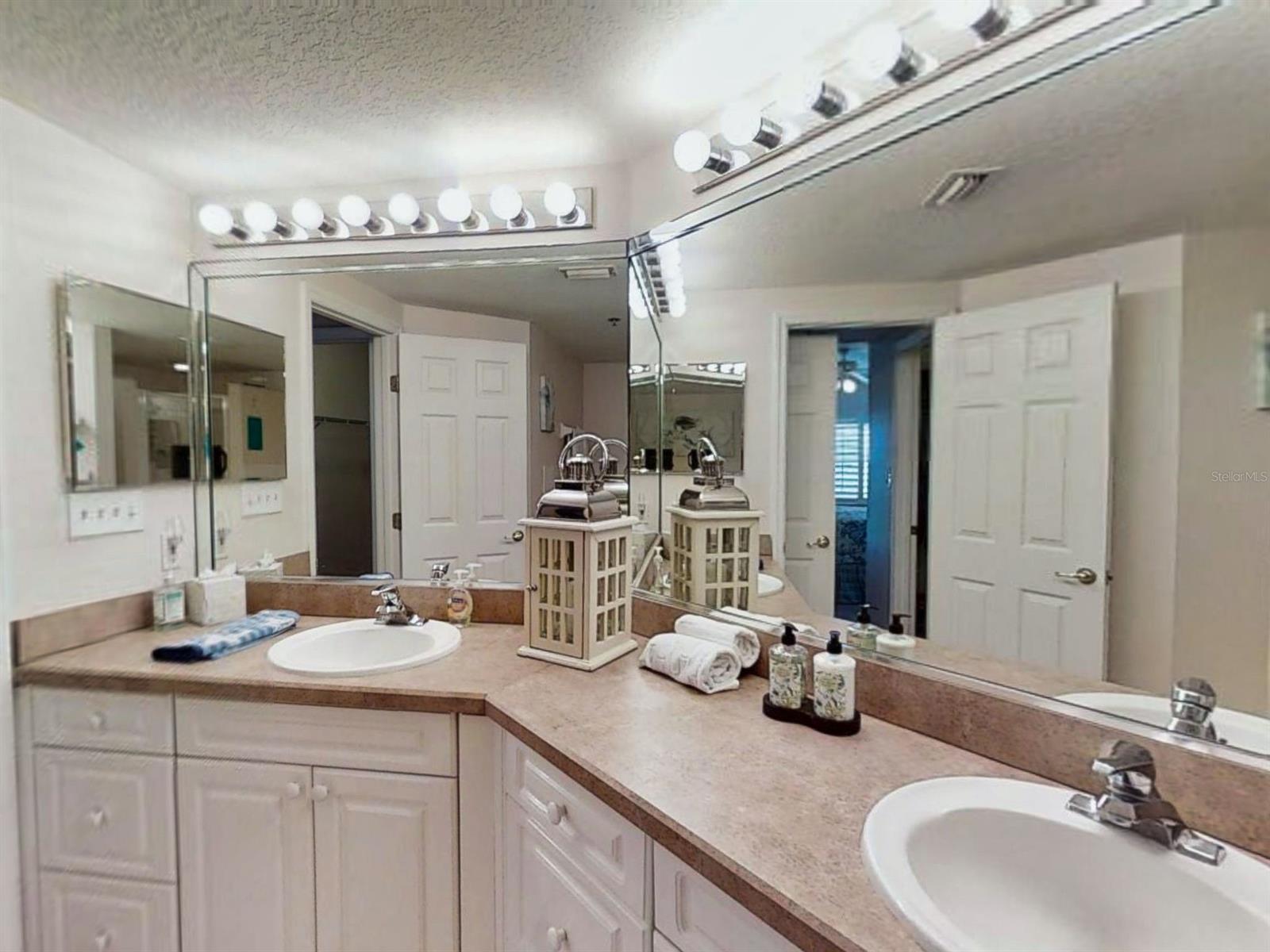 Ocean Walk Condo At Nsb Bldg 06 - Residential