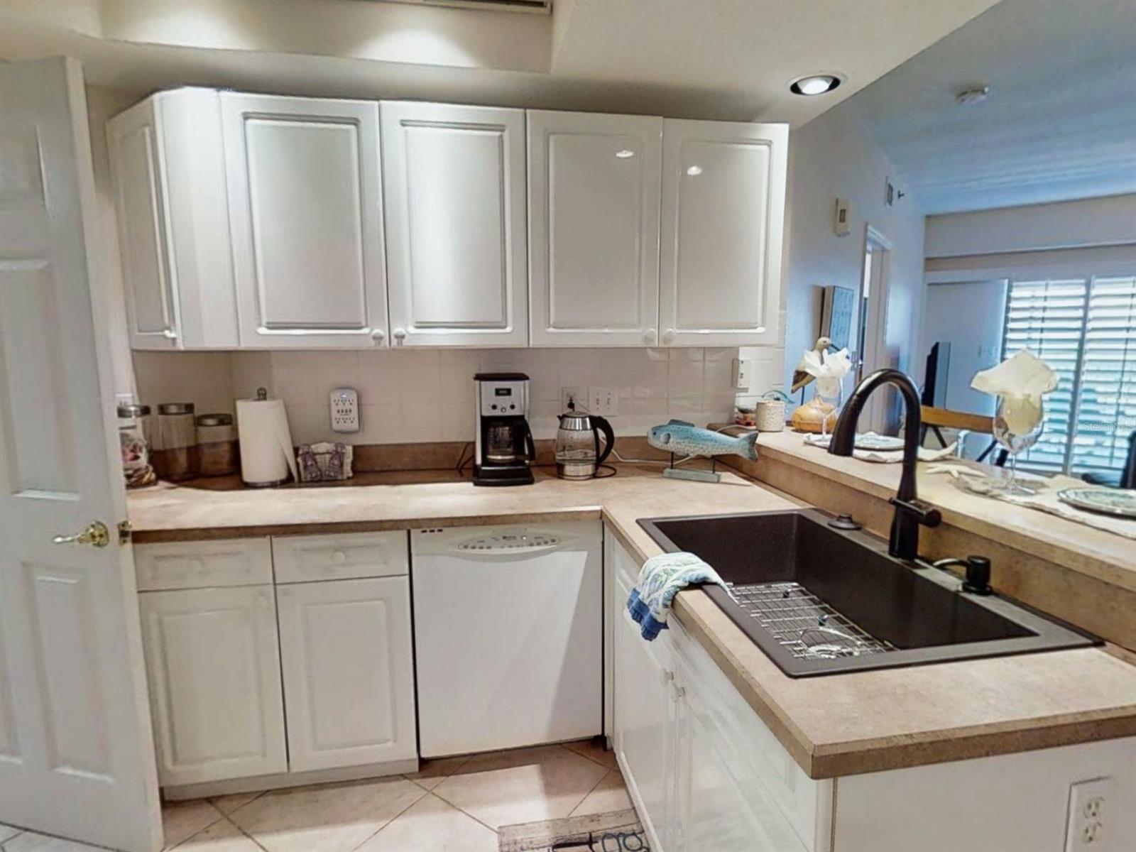 Ocean Walk Condo At Nsb Bldg 06 - Residential