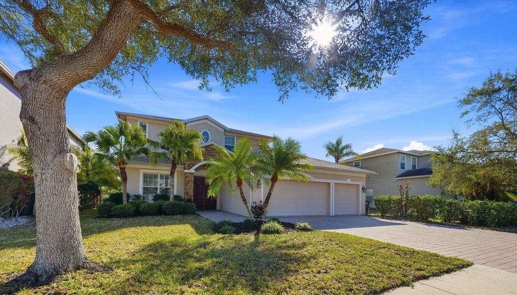 Photo of 6627 38th Lane E, Sarasota, FL 34243 (MLS # A4677863)