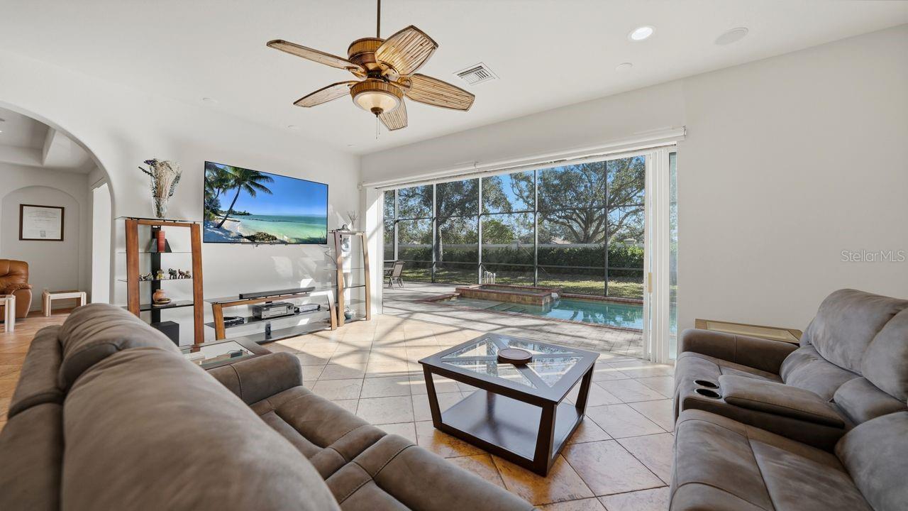 CASCADES AT SARASOTA PH IV - Residential