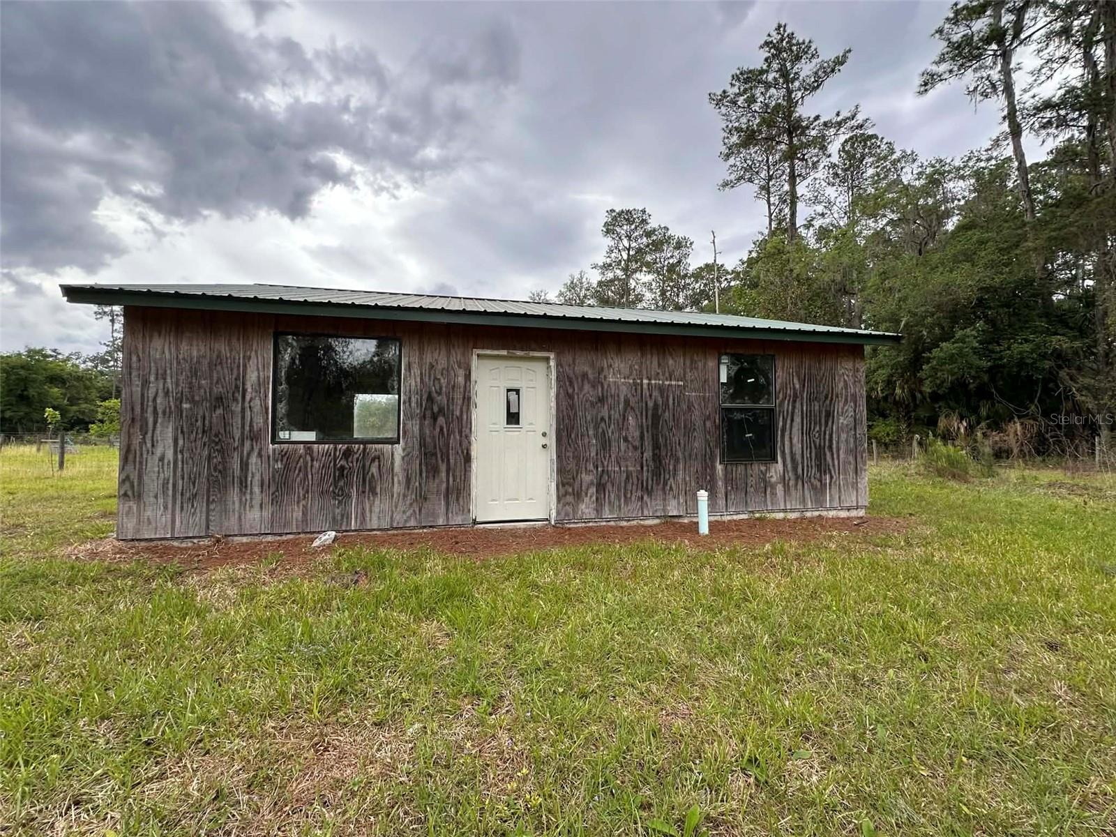 NO SUBDIVISION NAME - Residential