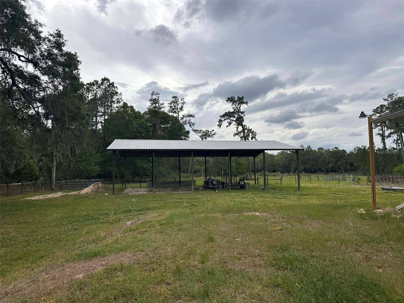NO SUBDIVISION NAME - Residential