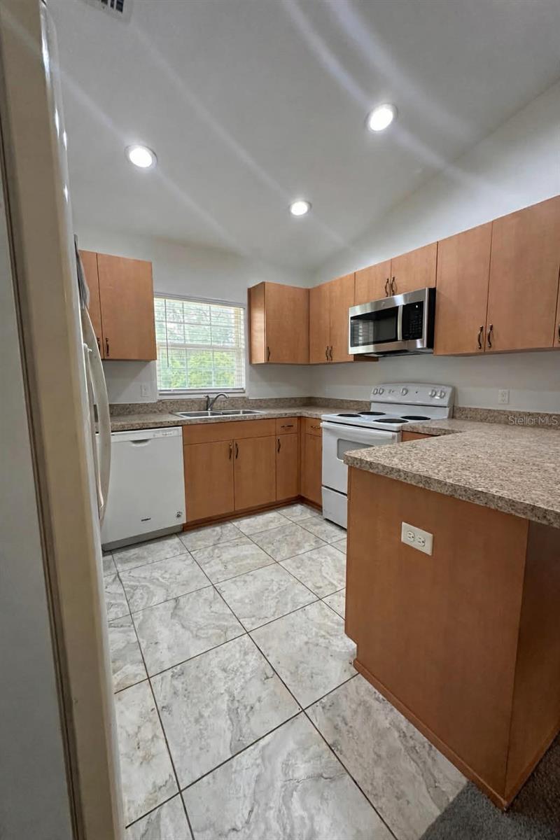 NO SUBDIVISION NAME - Residential