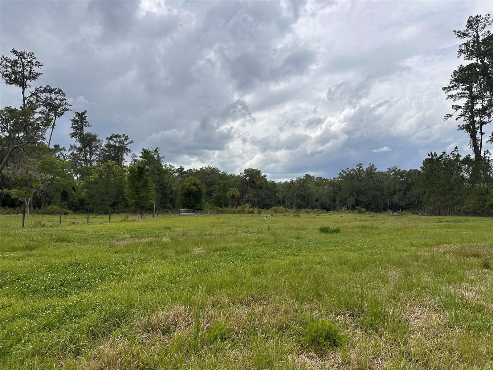 NO SUBDIVISION NAME - Residential