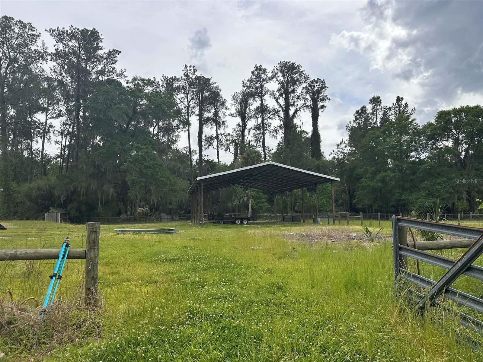 NO SUBDIVISION NAME - Residential