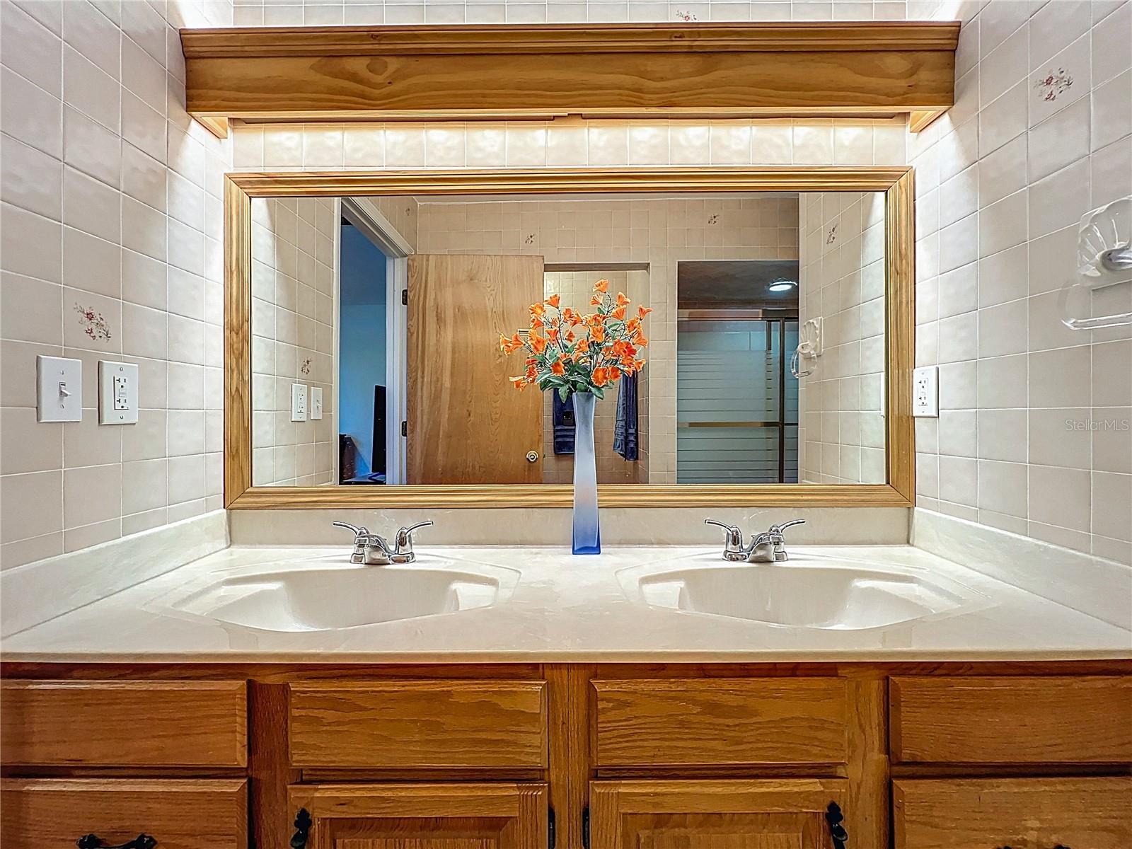 LAKE MARIAN SHORES - Residential