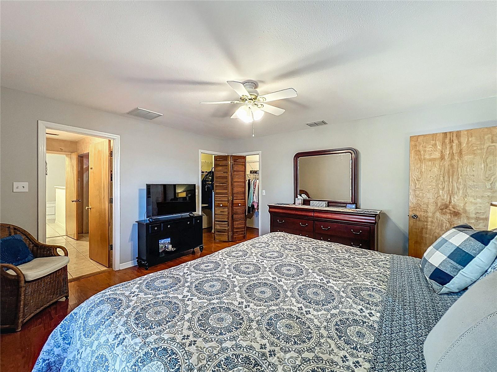 LAKE MARIAN SHORES - Residential