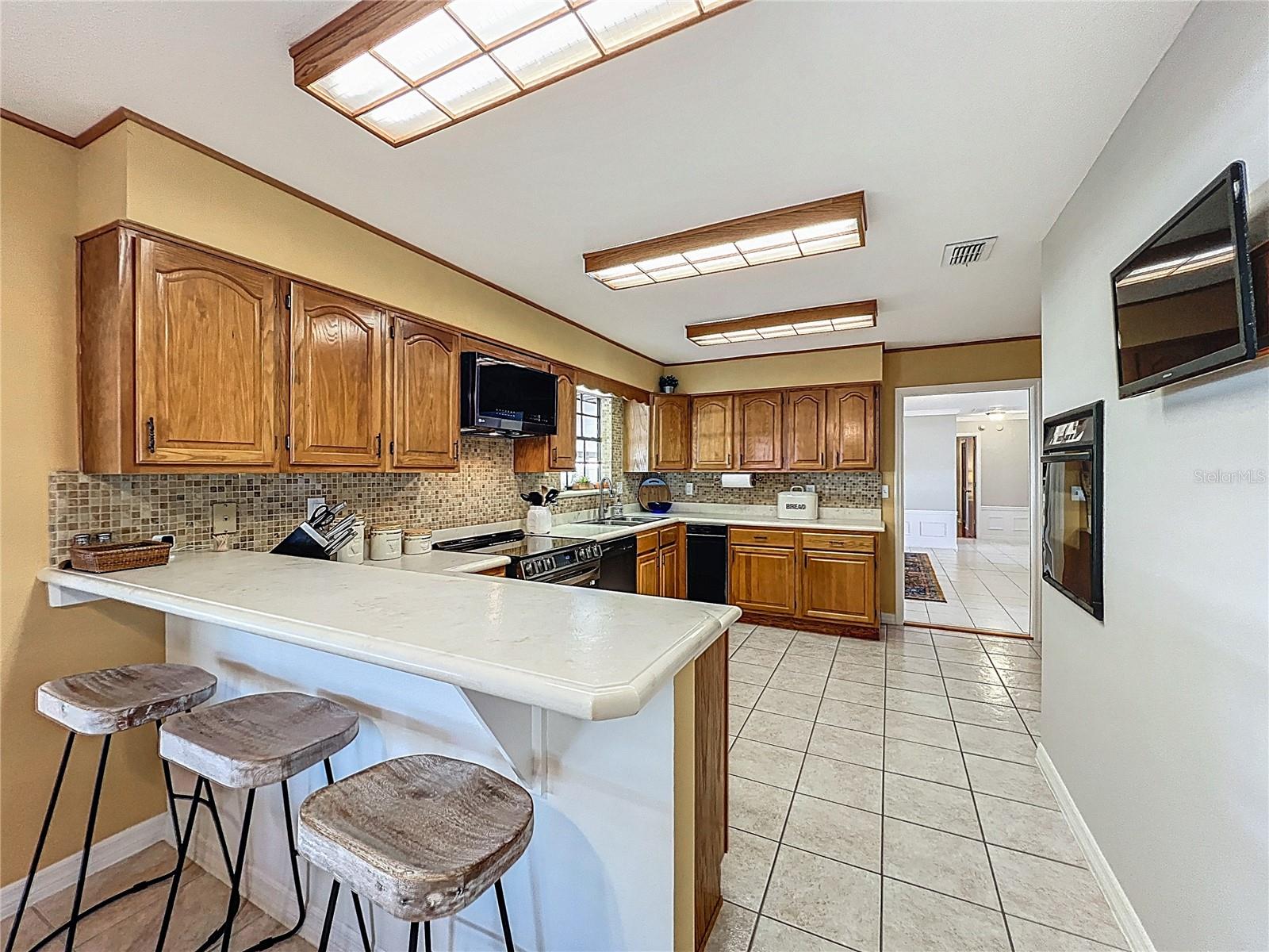 LAKE MARIAN SHORES - Residential