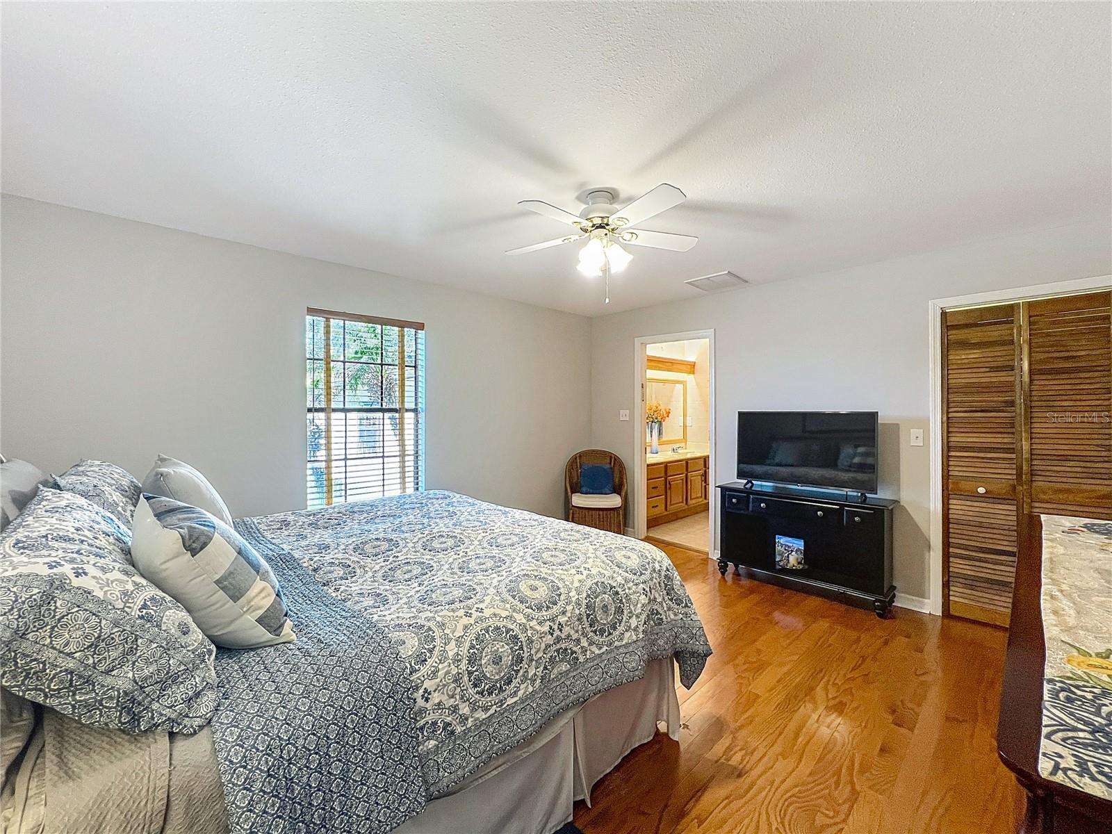 LAKE MARIAN SHORES - Residential